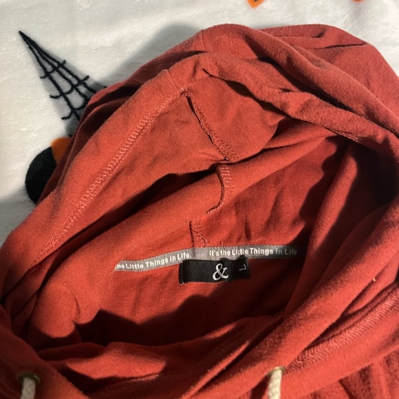 Fall sweatshirt!!🍁🍁 - Picture 2 of 2